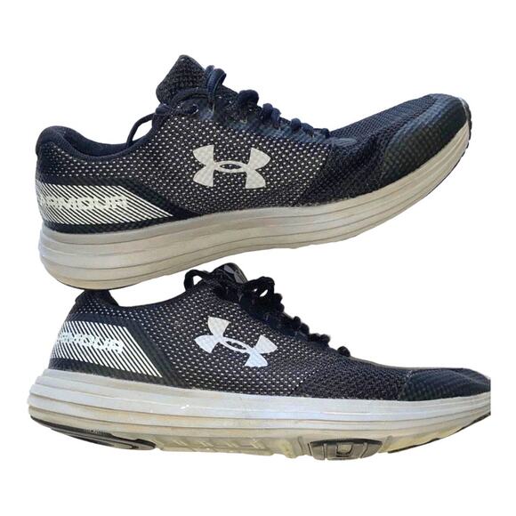 UNDER ARMOUR WOMEN’S SURGE RUNNING SHOE in Black and Gray Size 9 - Picture 2 of 7